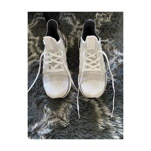 Women’s adidas ultra boosts